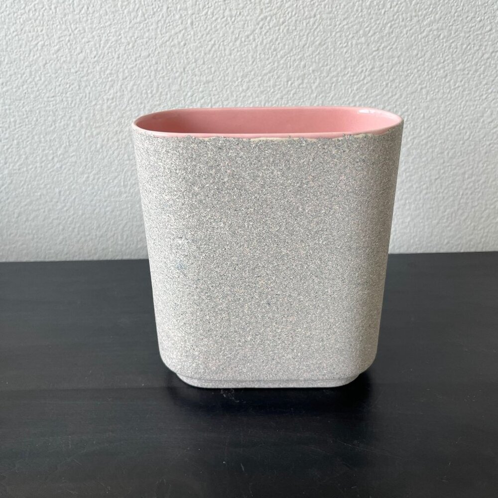 Shawnee Pink Speckled Pillow Vase 1026 // Vintage 1950s // Oval Shape